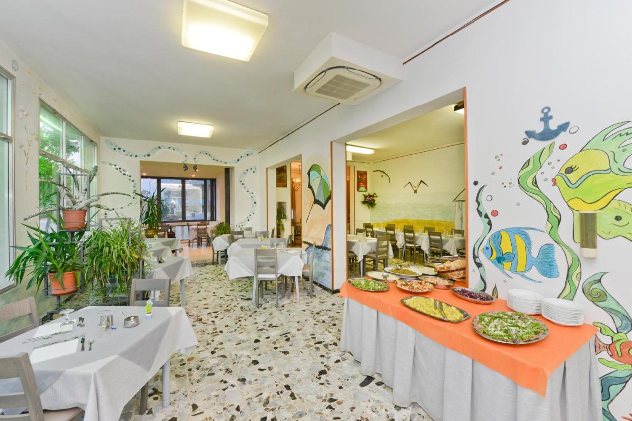 Hotel Flora Capri Cesenatico Ngoại thất bức ảnh