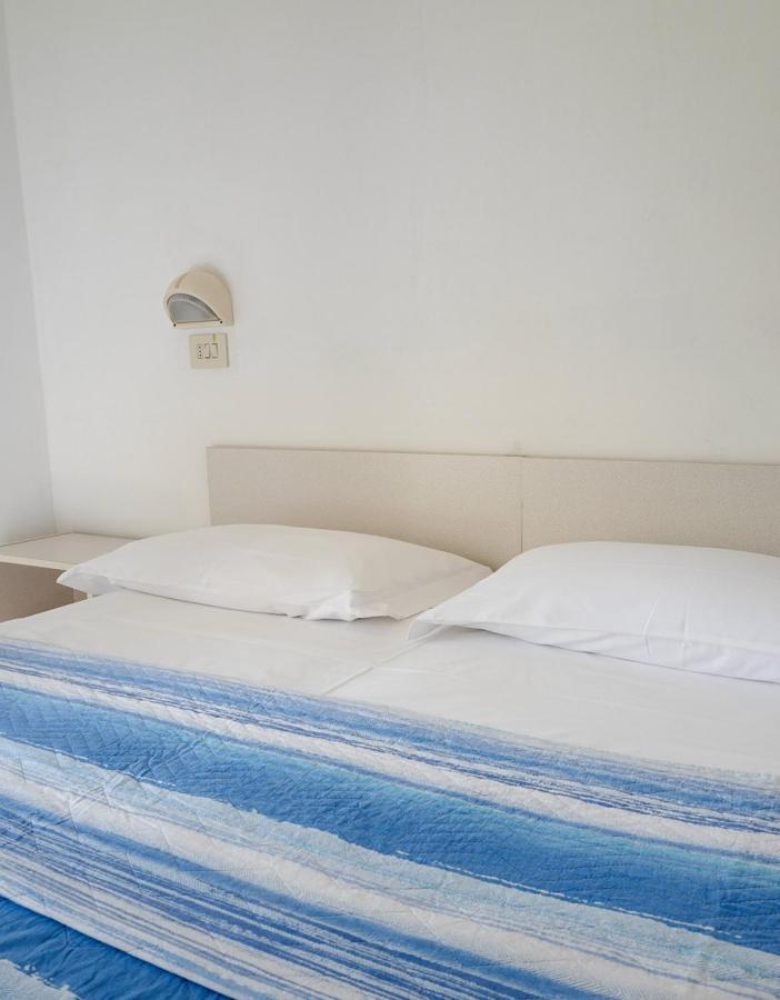 Hotel Flora Capri Cesenatico Phòng bức ảnh
